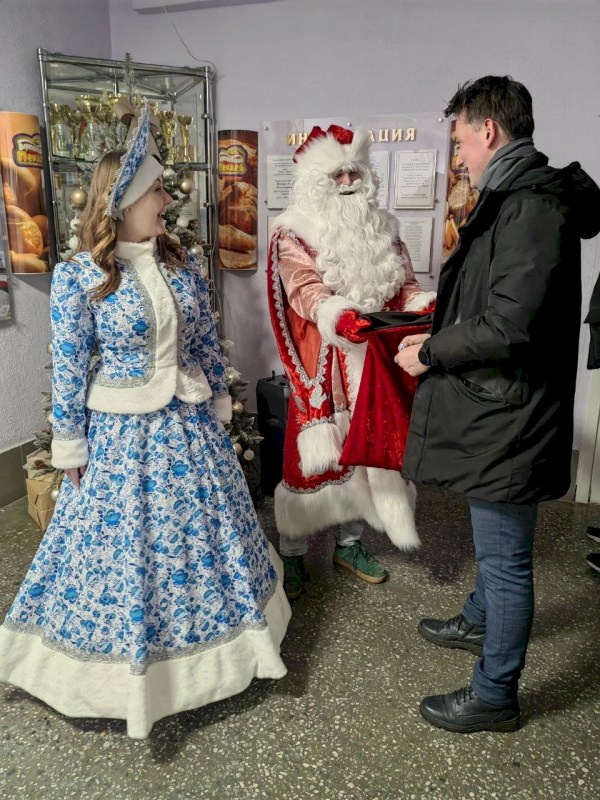Поздравление сотрудников предприятия с Новым годом!